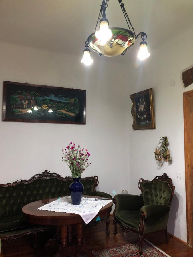 דירות Mediaş Cezara מראה חיצוני תמונה